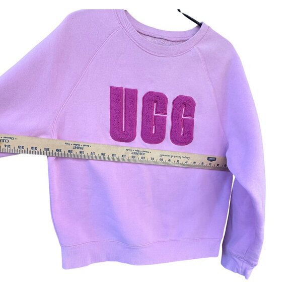 UGG Madeline Sweatshirt Women's Meduim Ashen Rose Fuzzy Logo Crewneck Sweater - Picture 6 of 6